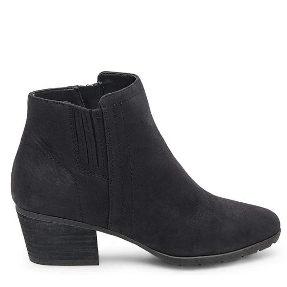 Blondo Valli Waterproof Nubuck Suede Booties | Black | Size 9 | NEW w/ Tags